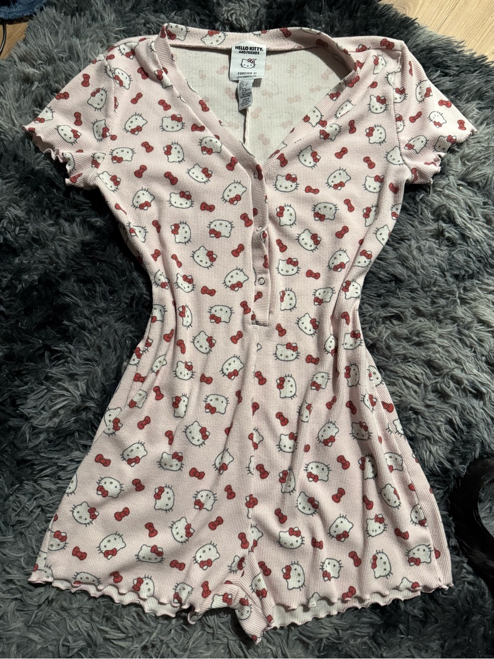 Forever 21 x Hello Kitty & Friends Ribbed Romper Onesie - Pink